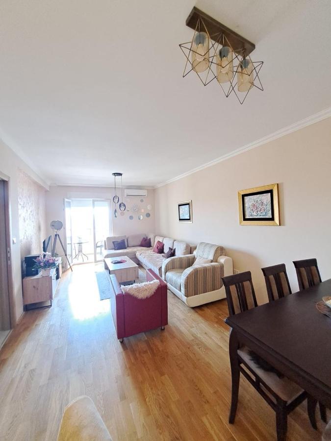 Vucetic Apartment- *
